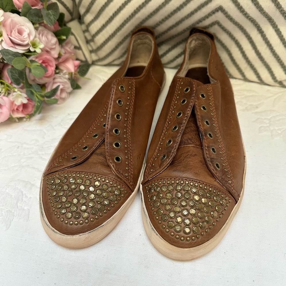 Frye Studded Brown Leather Shoe
